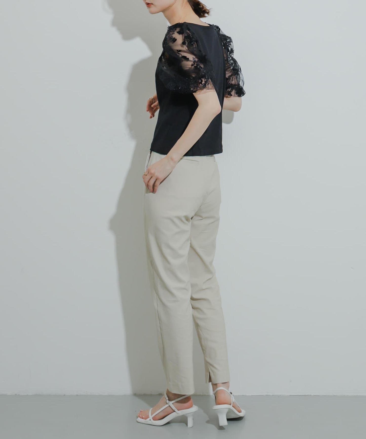 花卉網紗拼接上衣