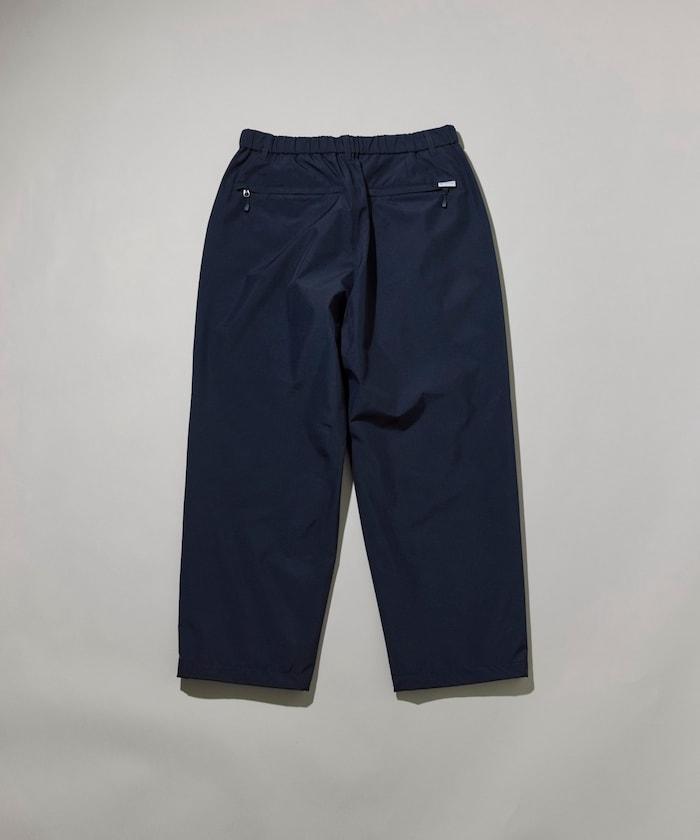 聯名 GORE-TEX WINDSTOPPER PACKABLE 套裝可搭配 休閒褲