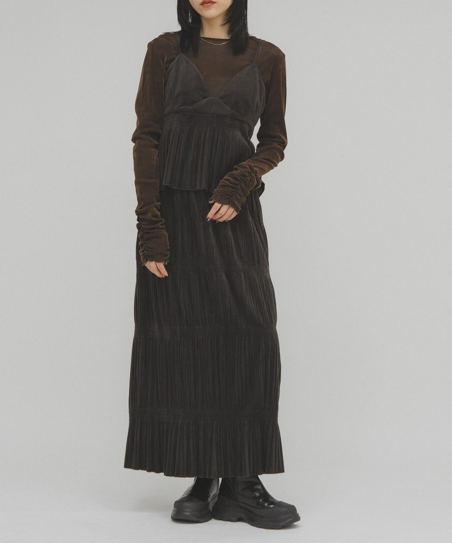 百褶拼接連衣裙