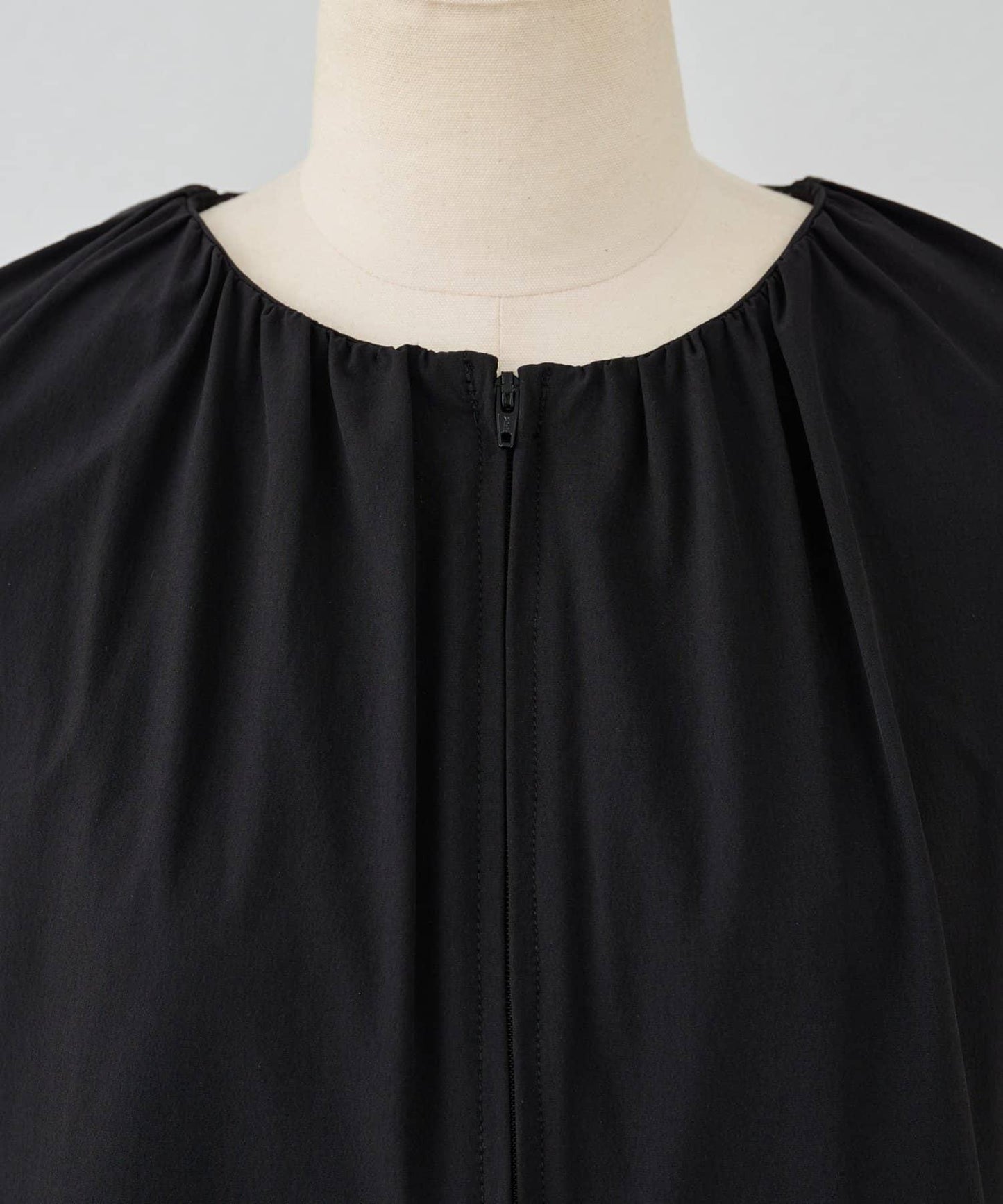 蓬紗荷葉邊設計 夾克外套