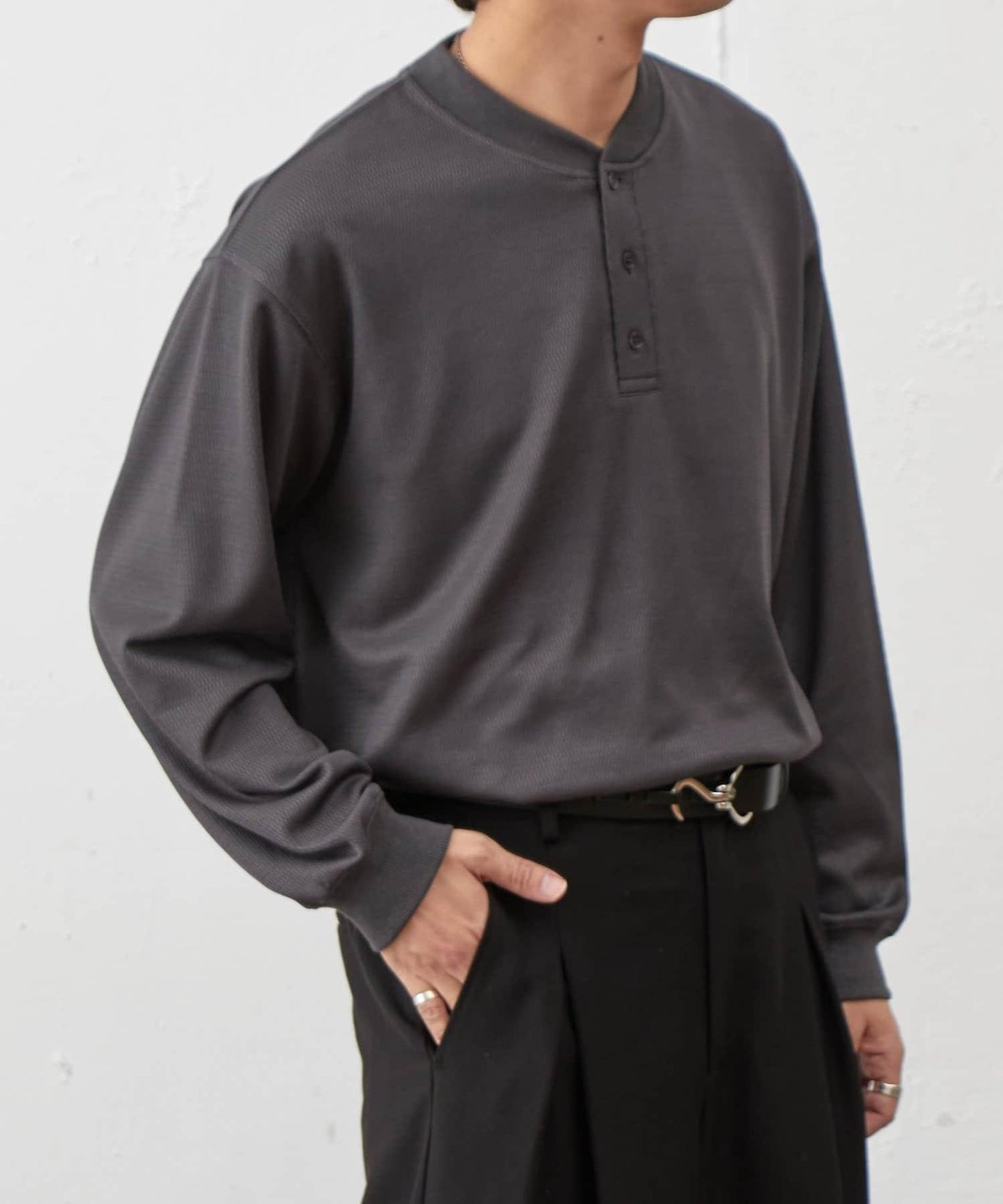 蜂巢紋亨利領套頭上衣