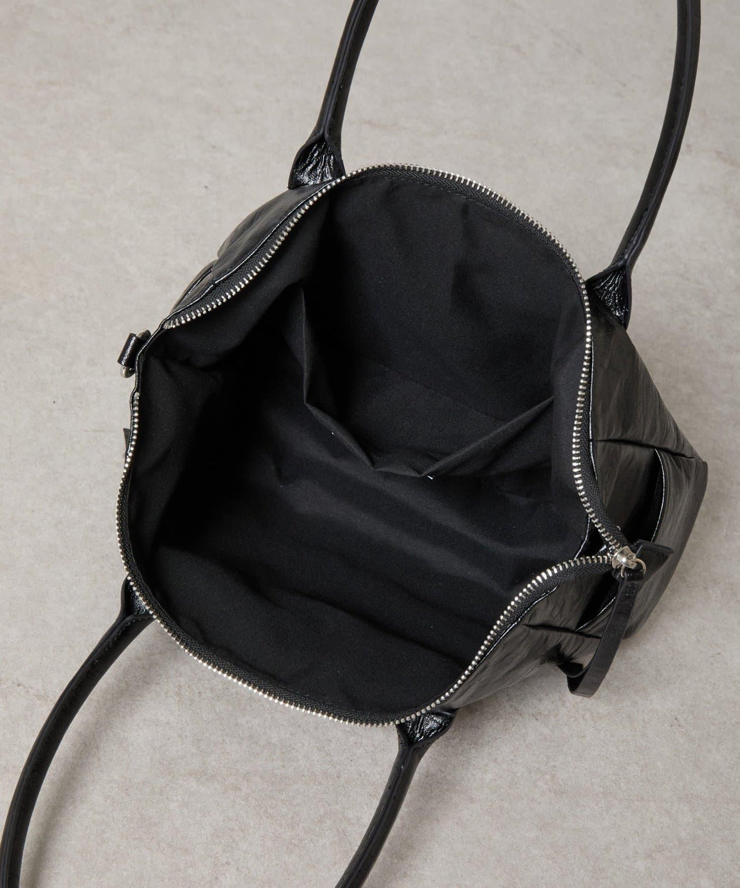 鉚釘裝飾手提包