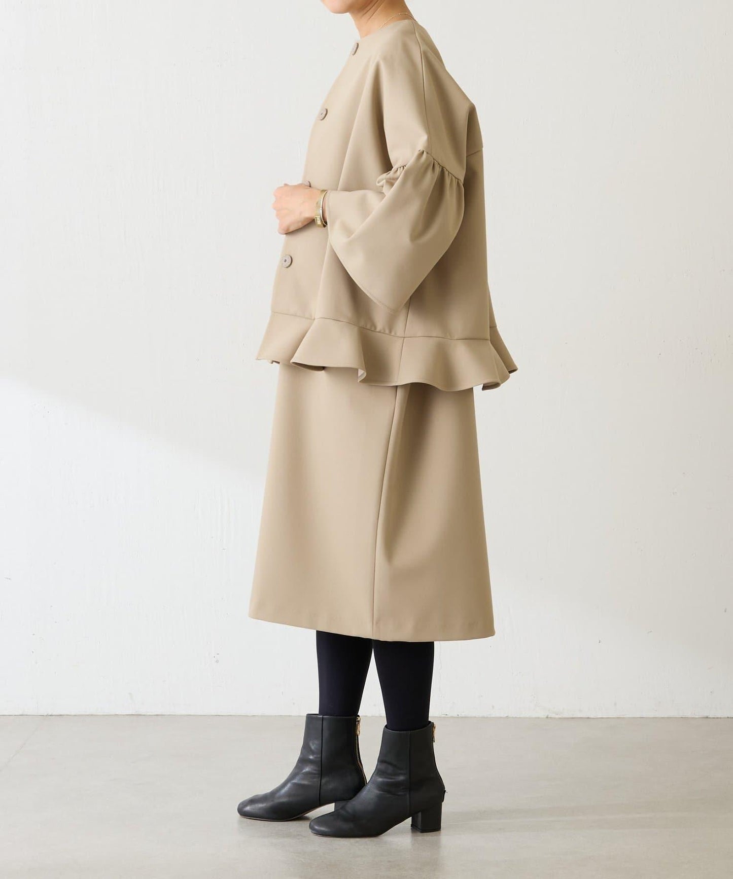 LIVETART 下襬荷葉邊夾克