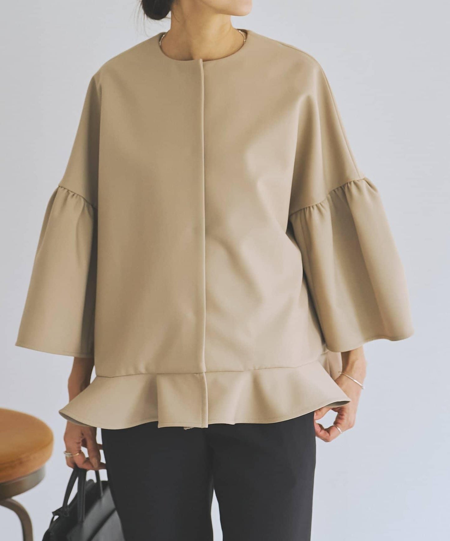 LIVETART 下襬荷葉邊夾克