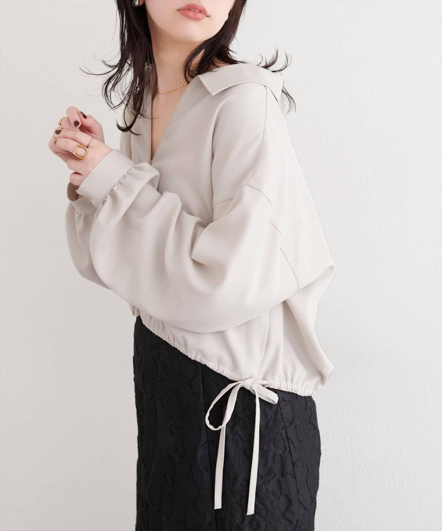 下襬抽繩短外套