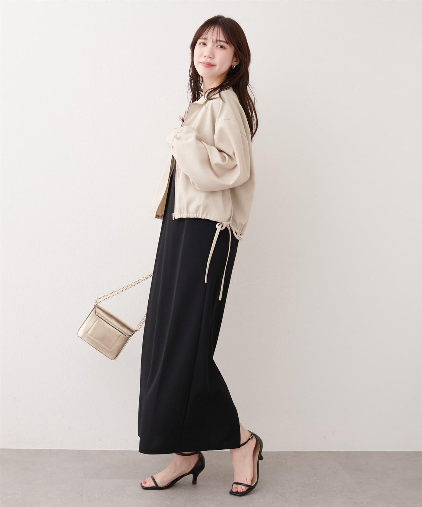 下襬抽繩短外套