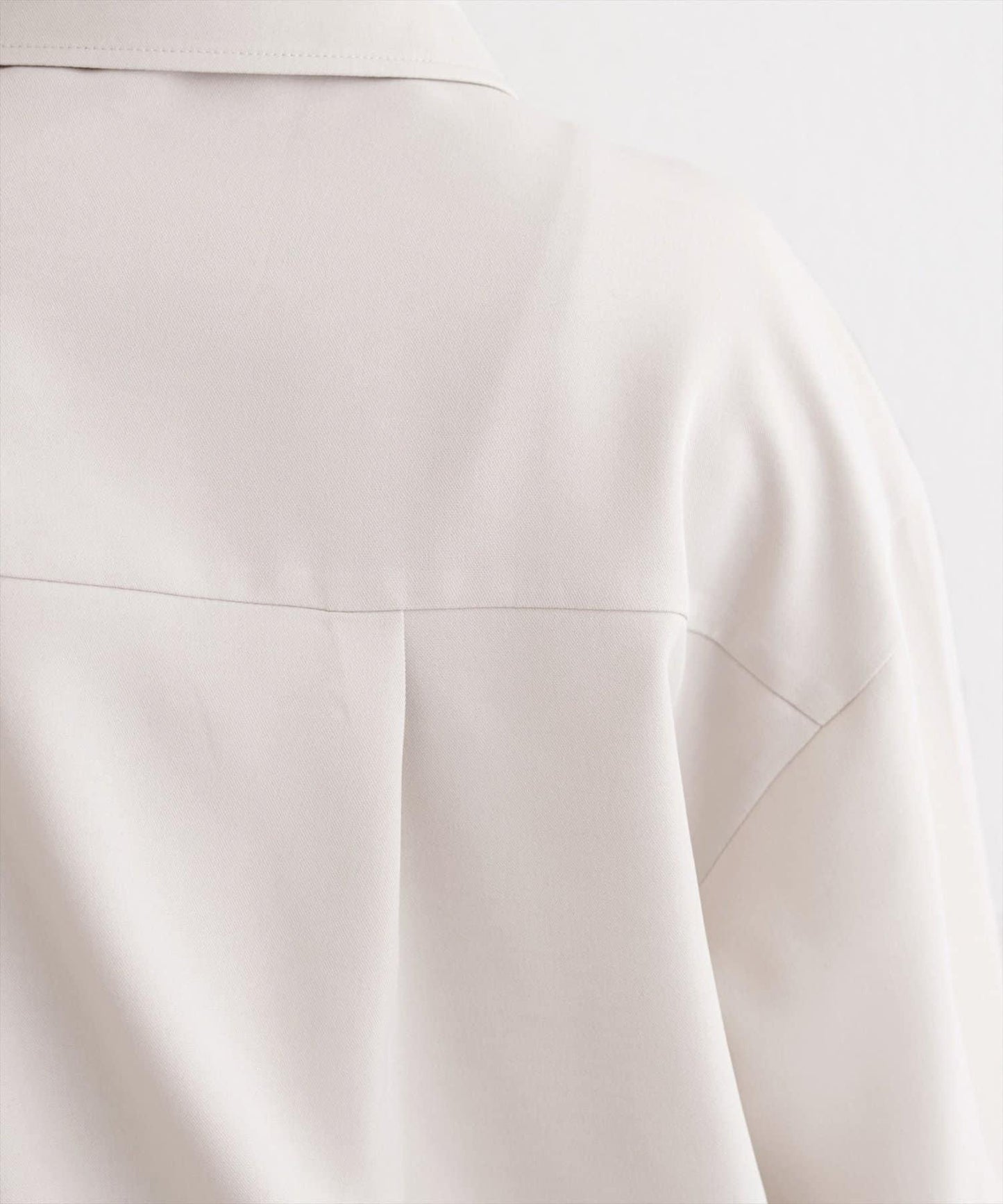 下襬抽繩短外套