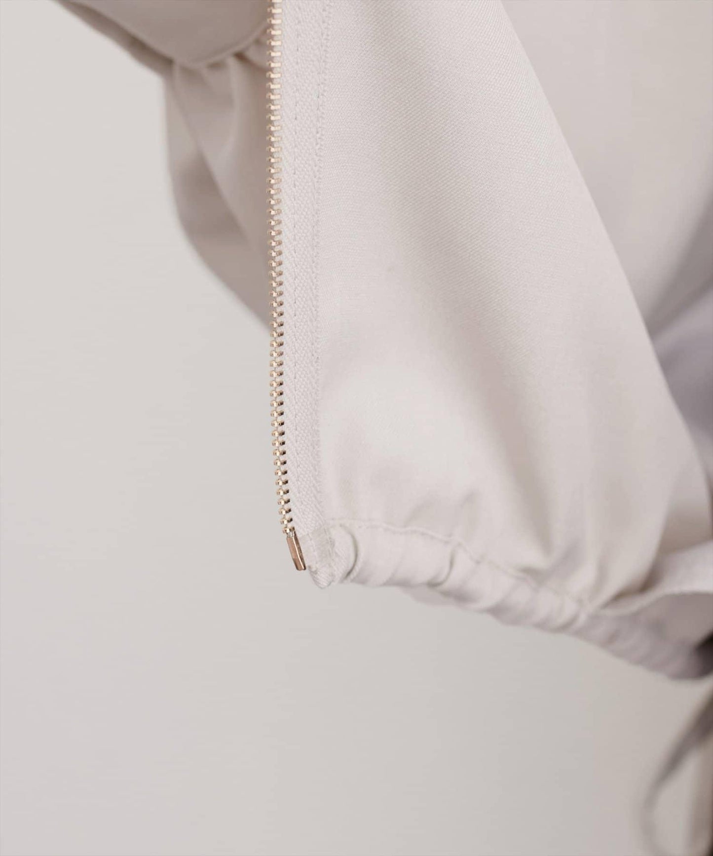 下襬抽繩短外套