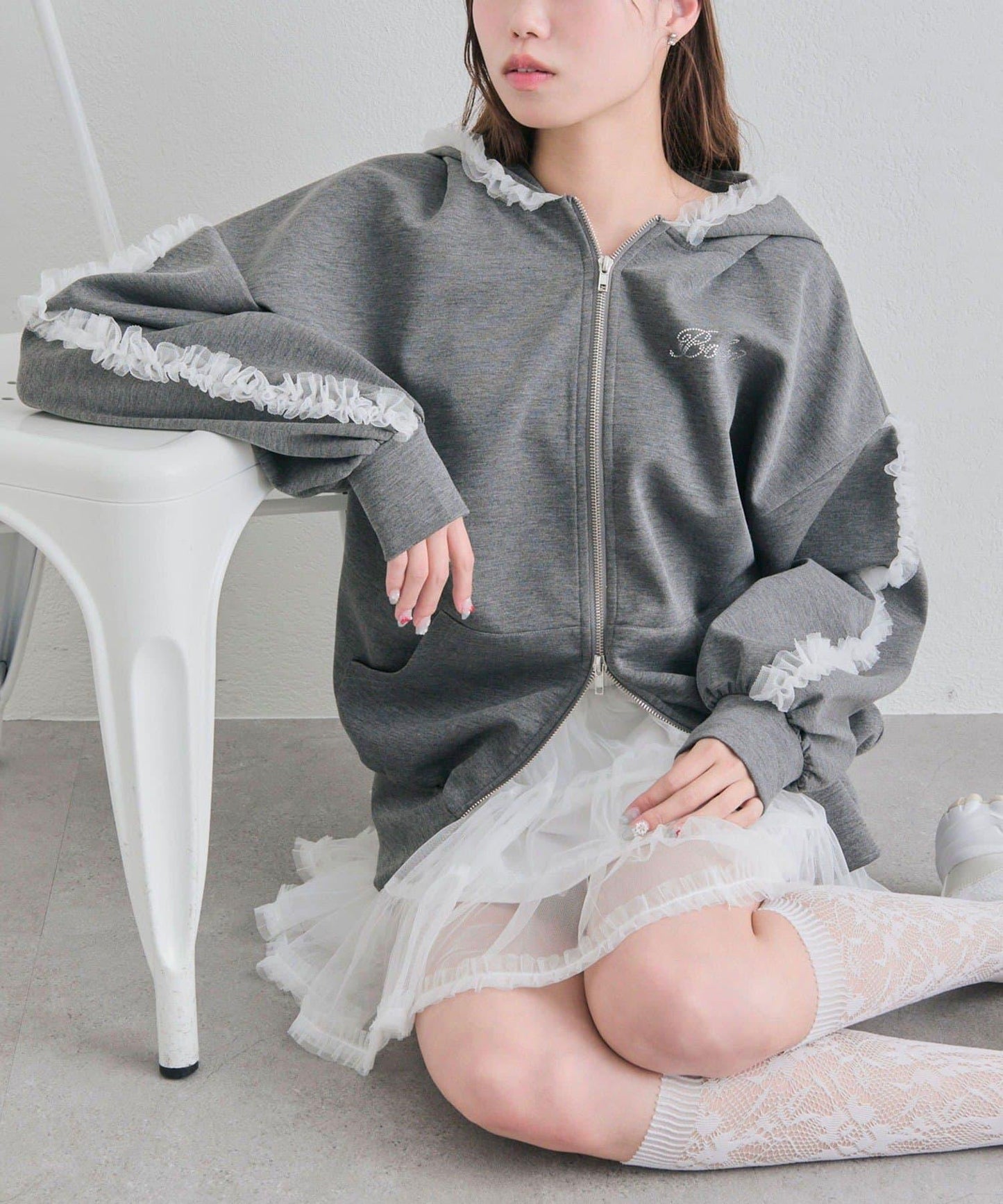 薄紗荷葉邊連帽衛衣