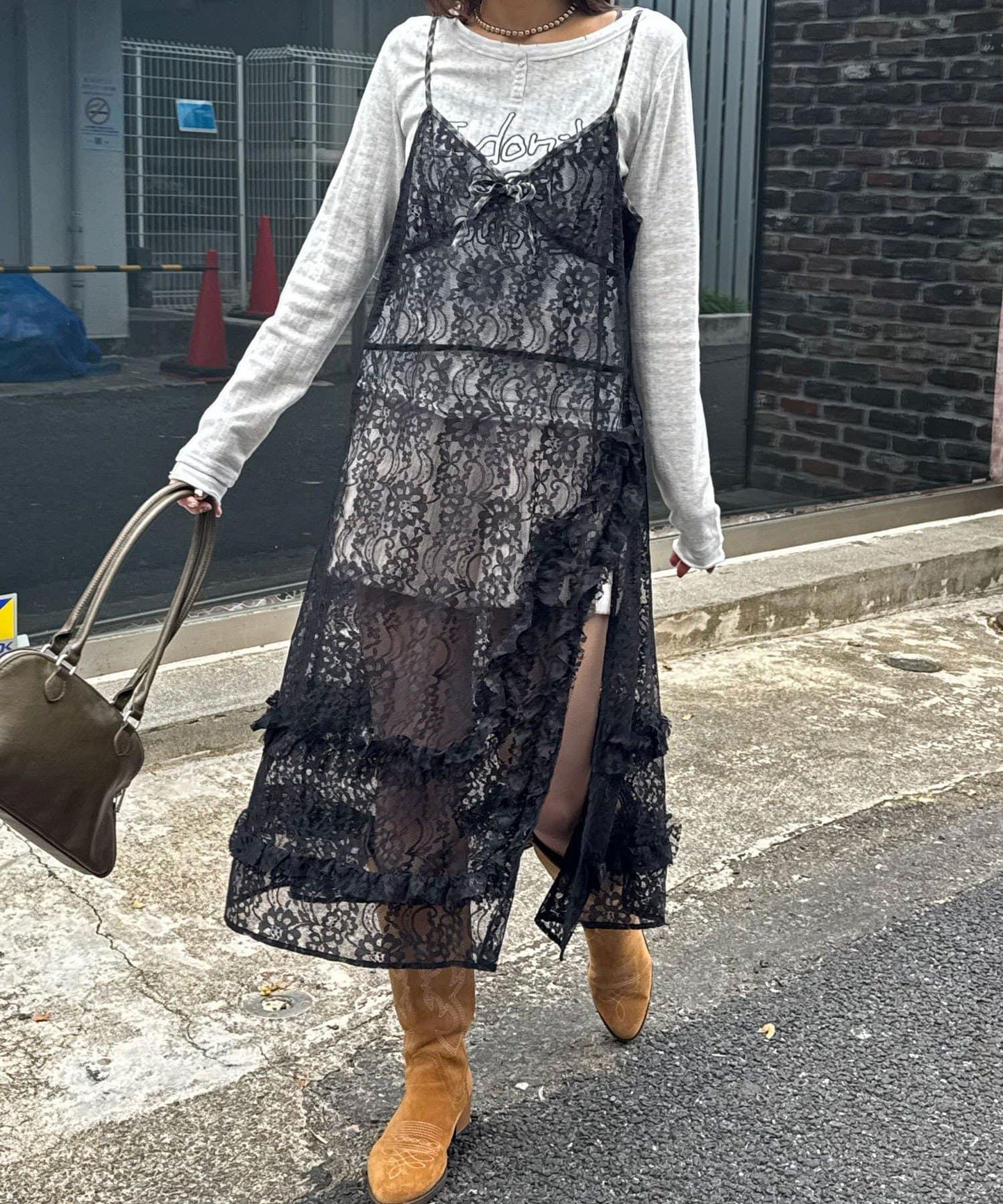 格紋滾邊蕾絲吊帶連衣裙