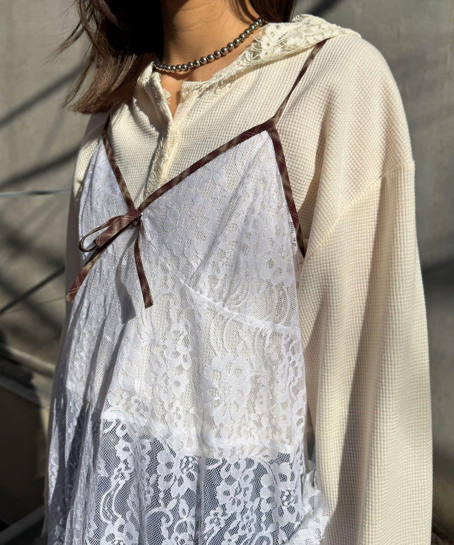 格紋滾邊蕾絲吊帶連衣裙