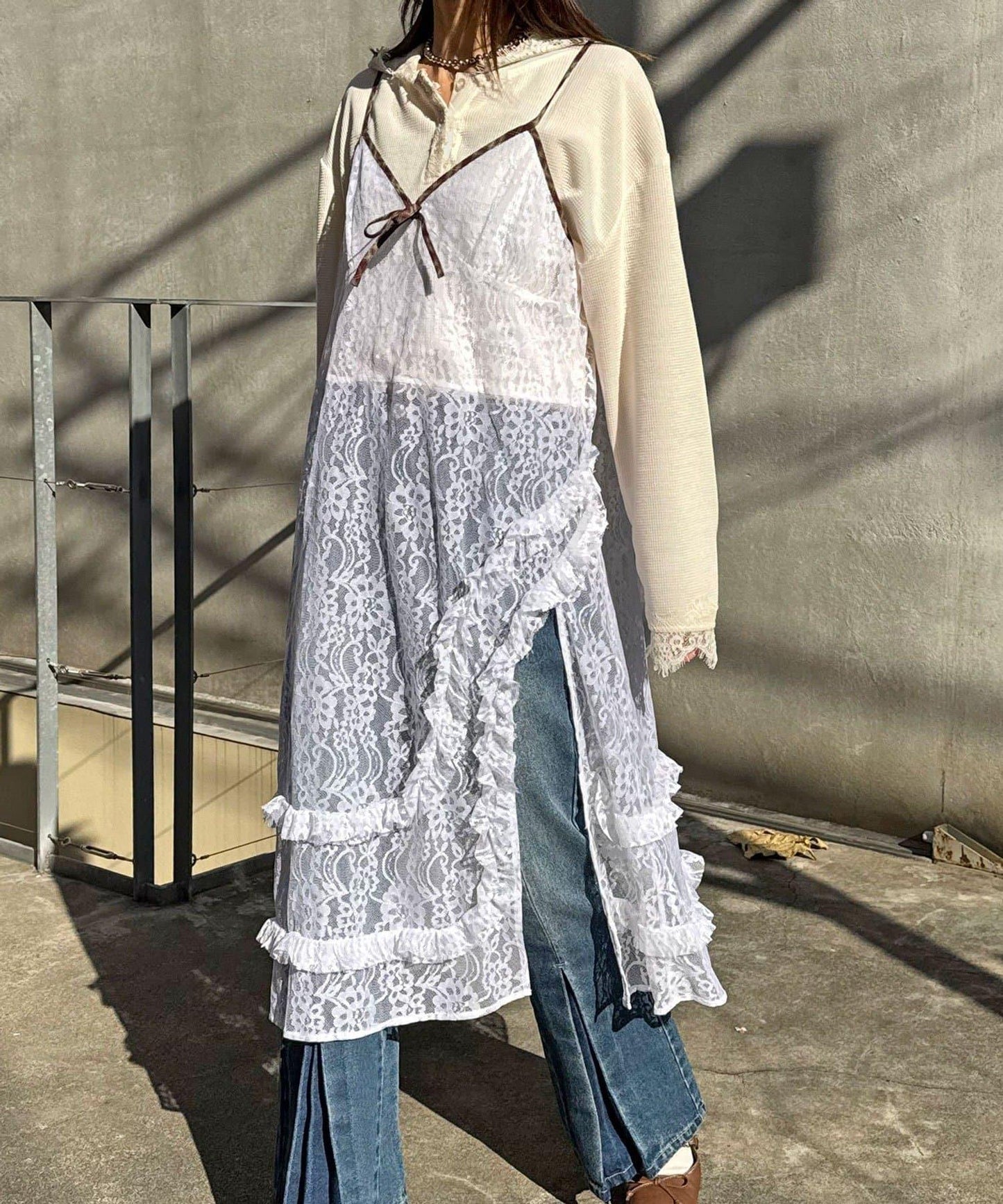 格紋滾邊蕾絲吊帶連衣裙