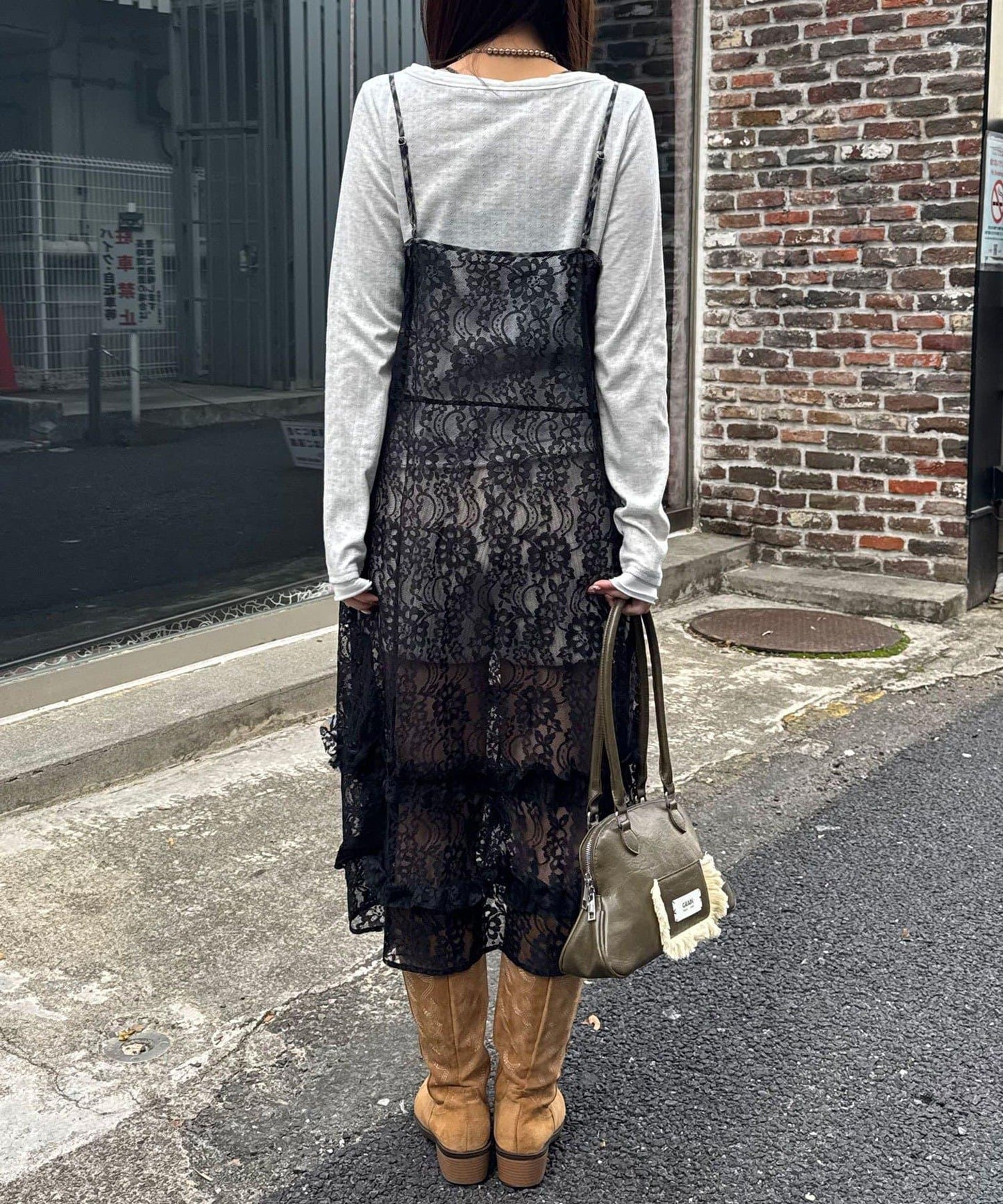 格紋滾邊蕾絲吊帶連衣裙