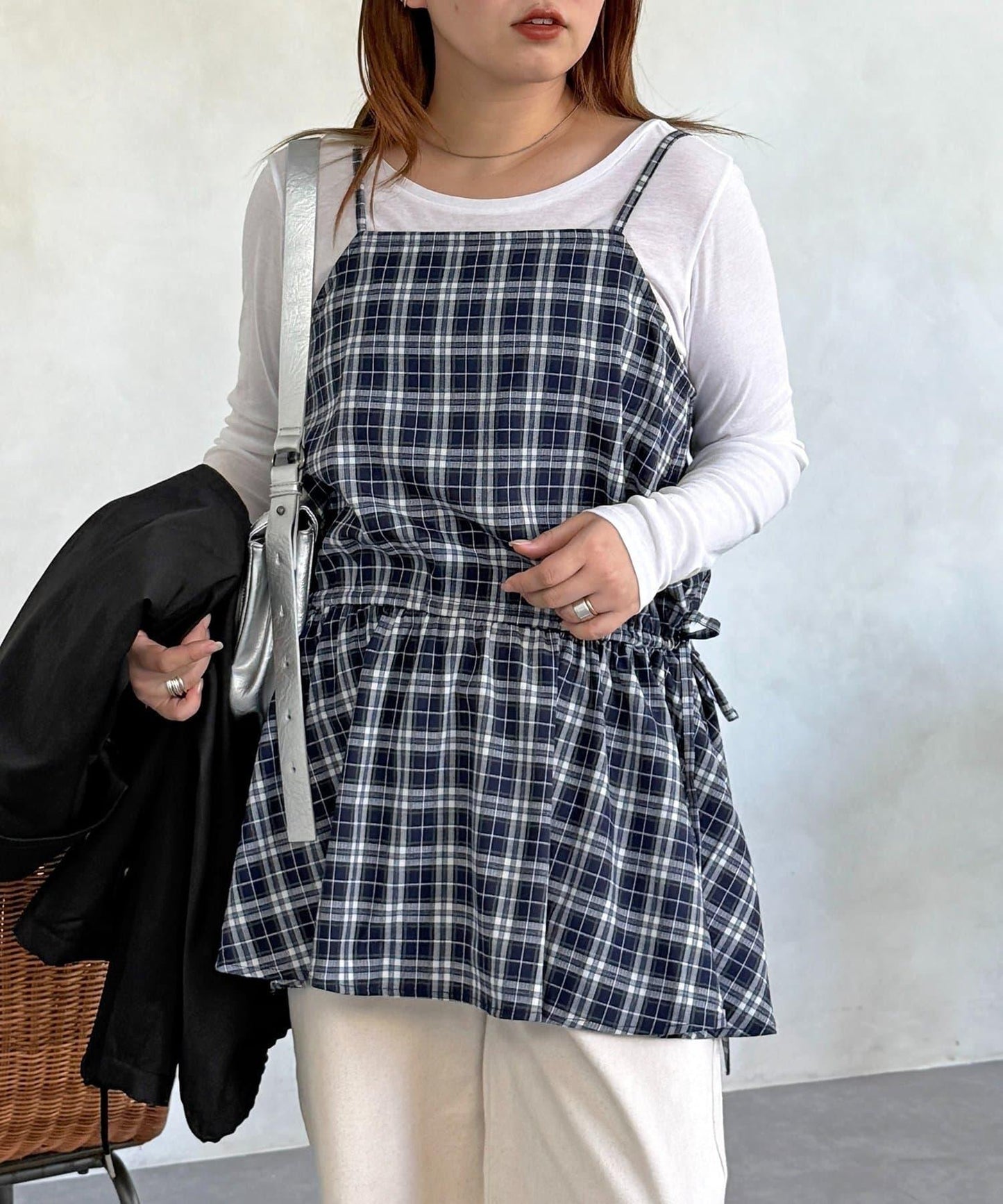 腰部蝴蝶結吊帶長款上衣