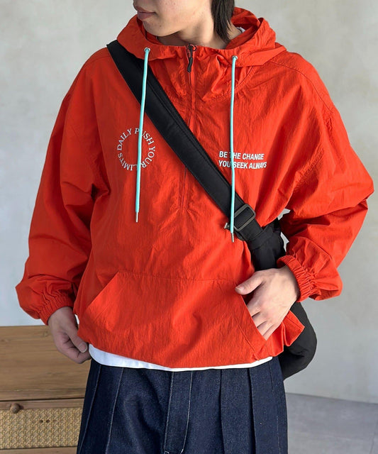 尼龍套頭連帽外套