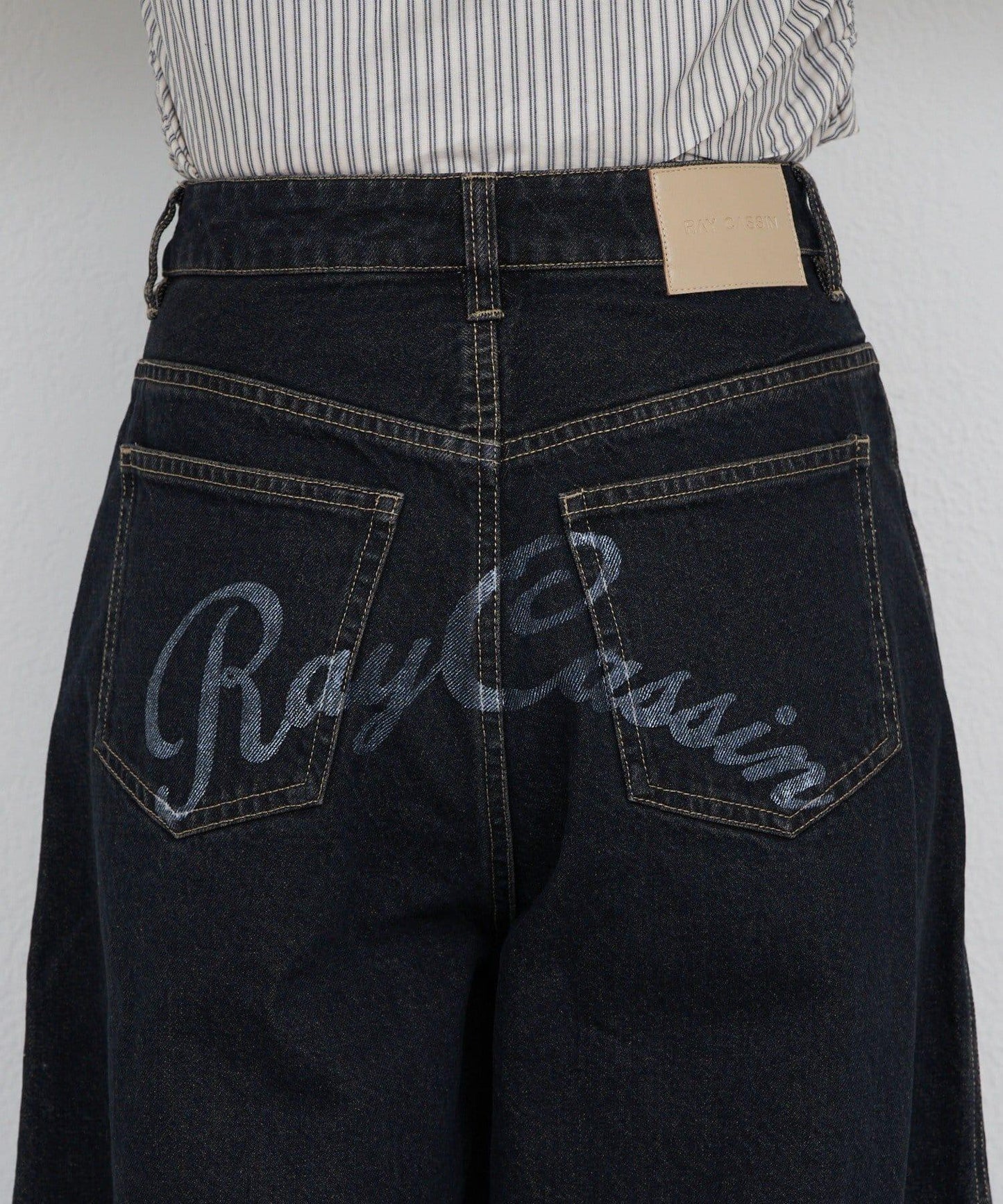 背部印花 彎刀 牛仔褲