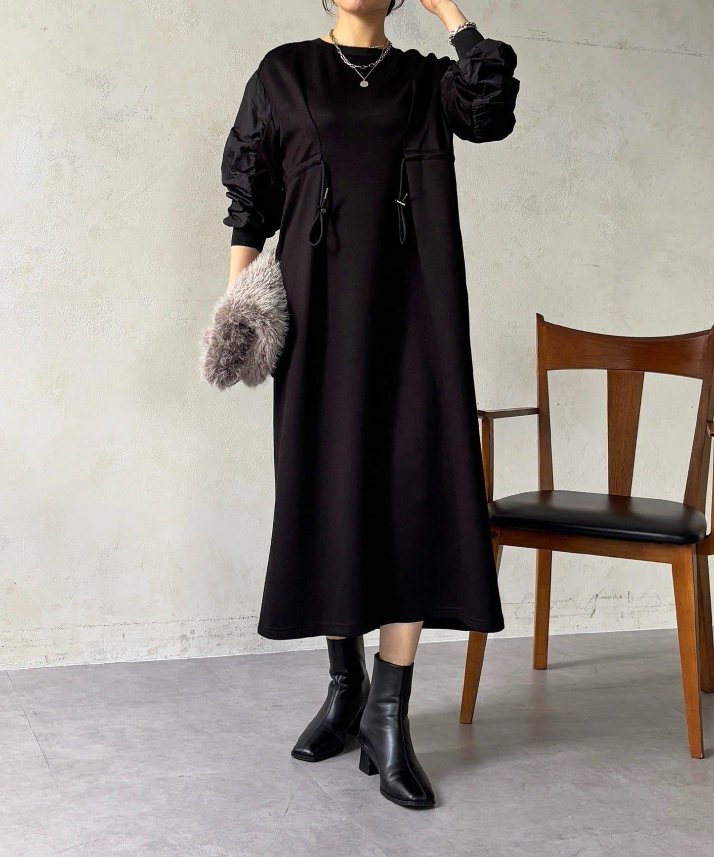 抽繩褶皺連衣裙