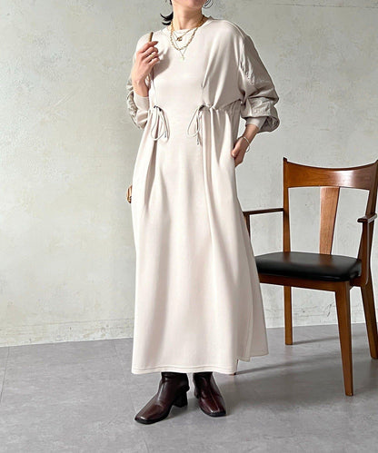 抽繩褶皺連衣裙