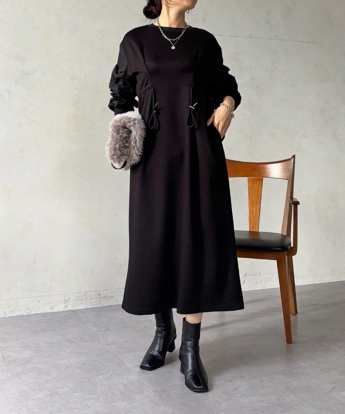 抽繩褶皺連衣裙