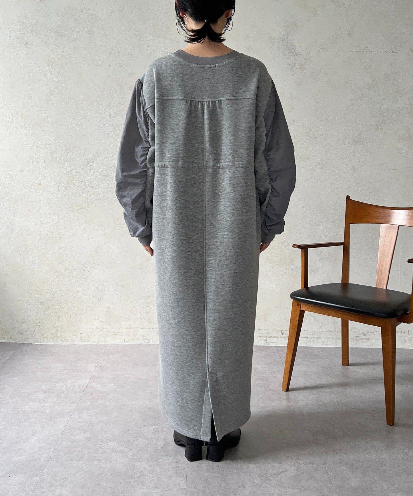 抽繩褶皺連衣裙