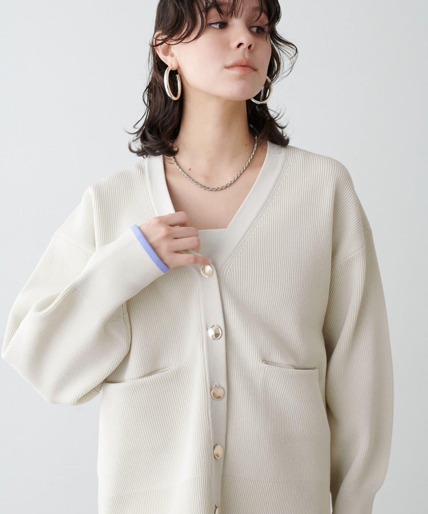 拼色金色紐釦針織開衫