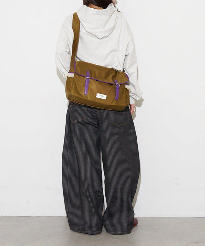 網紗荷葉邊 郵差包