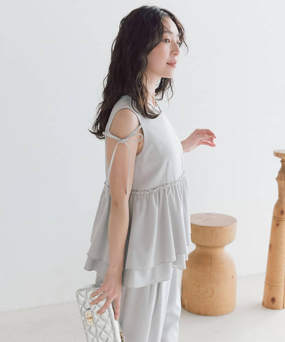 不對稱荷葉邊襯衫