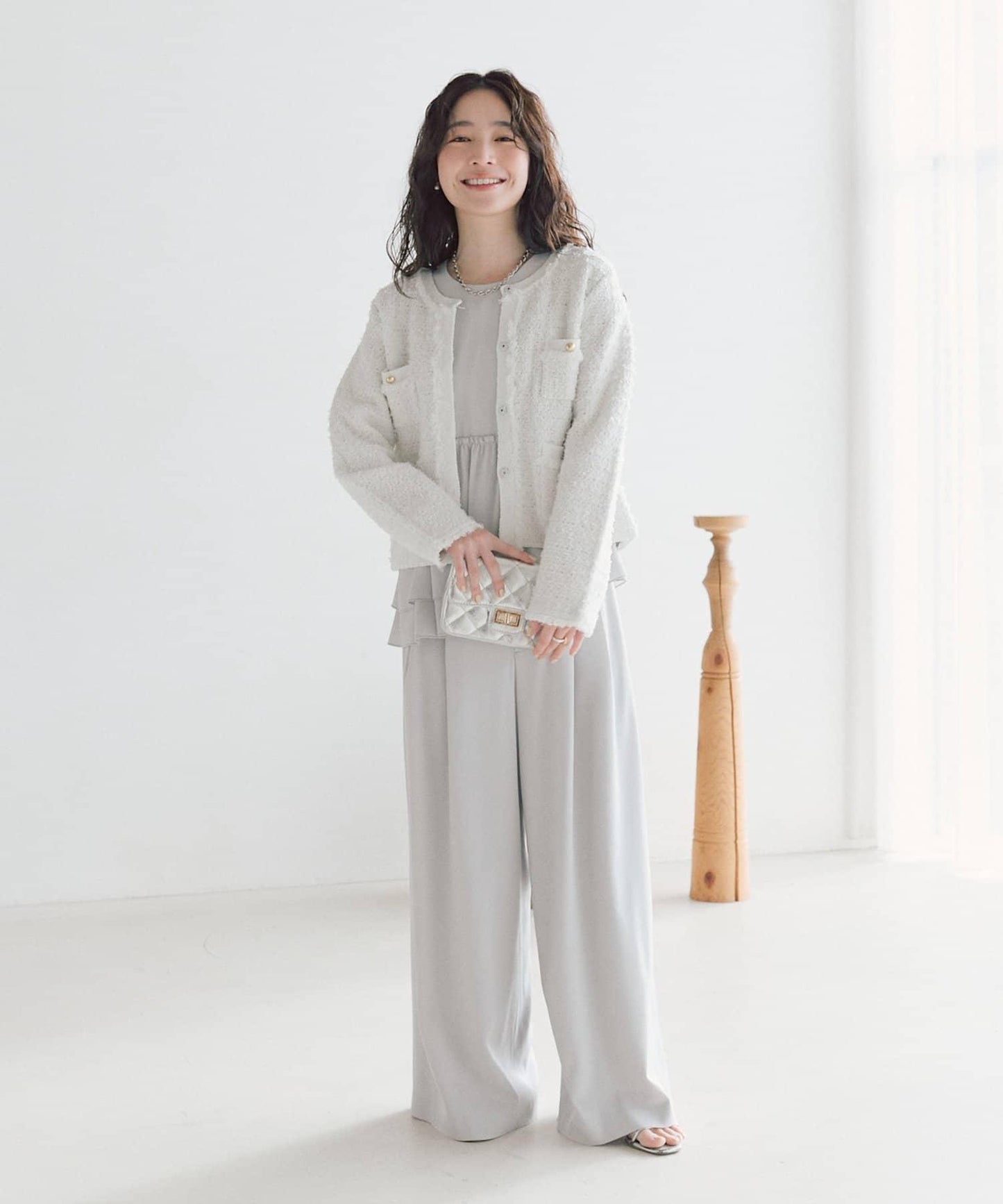 不對稱荷葉邊襯衫