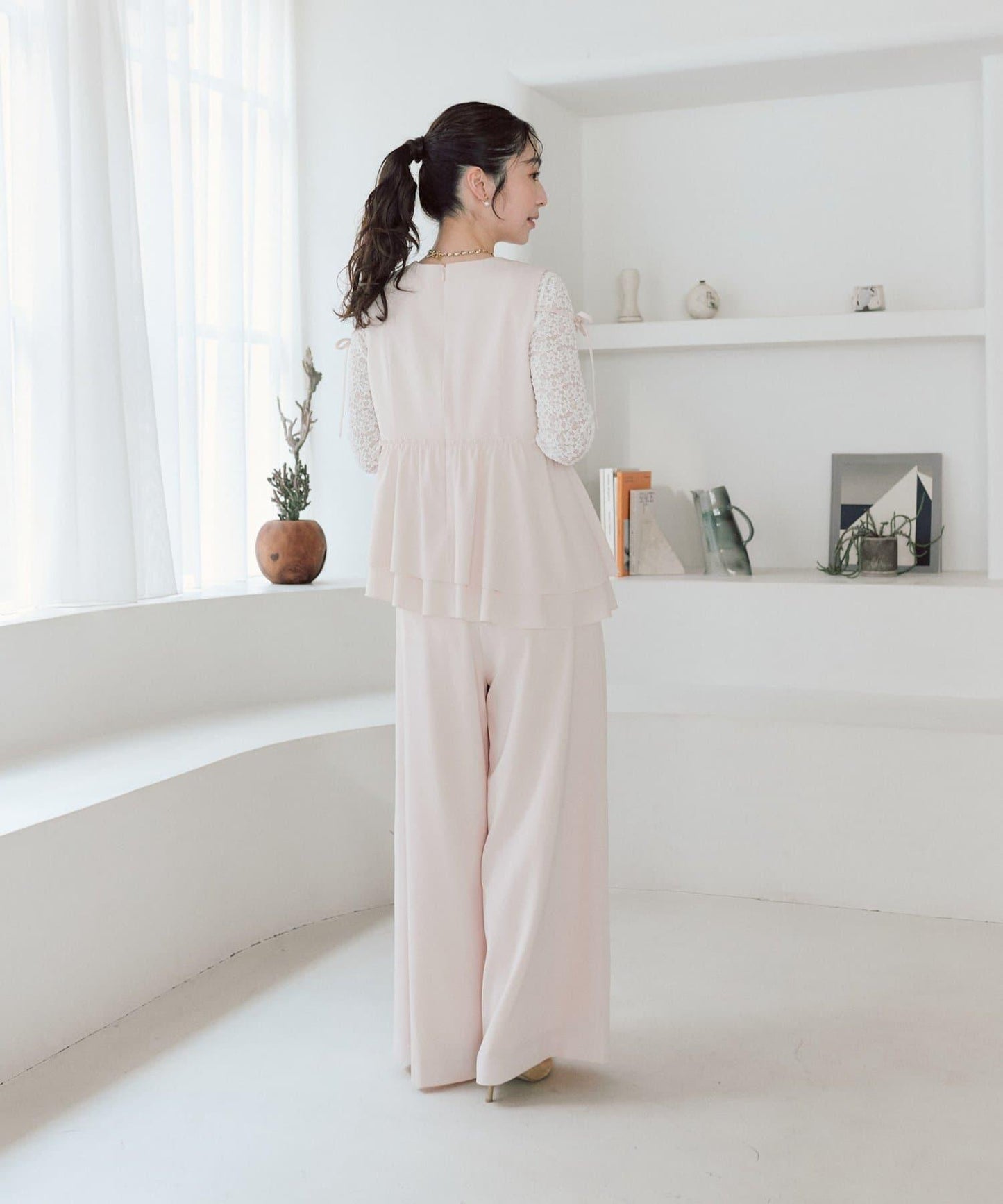 不對稱荷葉邊襯衫