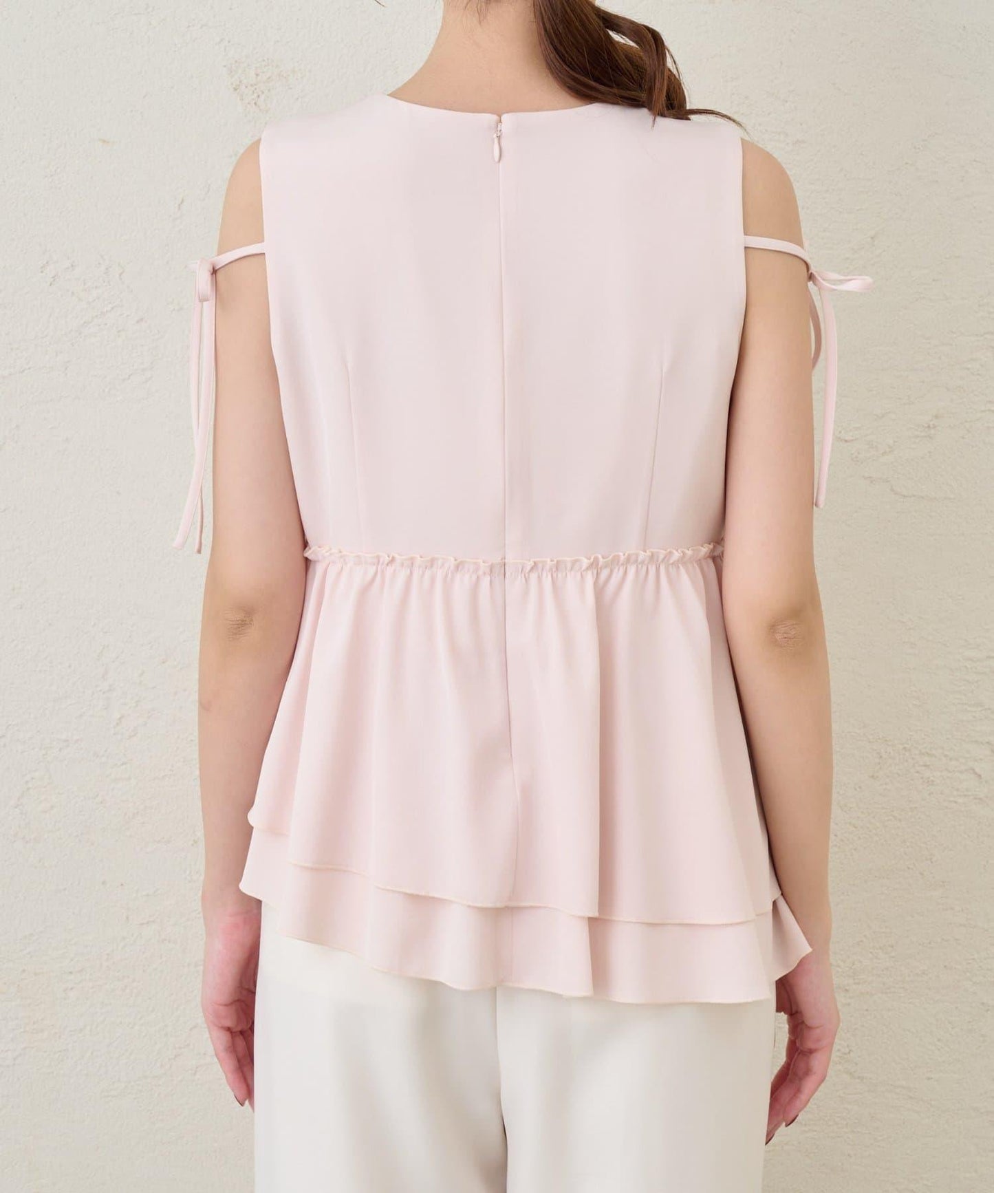 不對稱荷葉邊襯衫