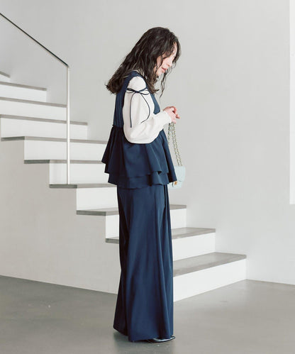 不對稱荷葉邊襯衫