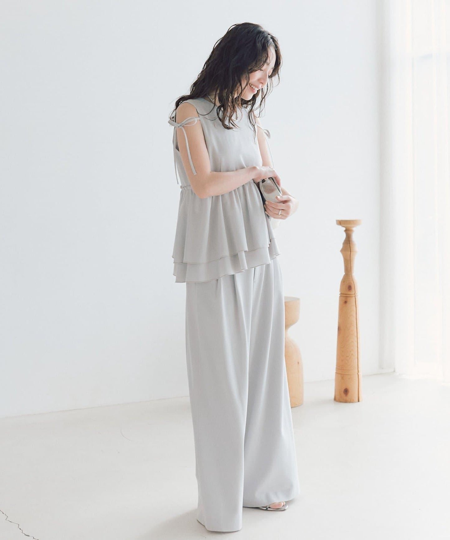 不對稱荷葉邊襯衫