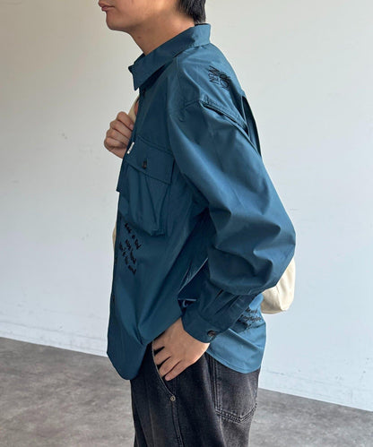 塗鴉刺繡圖案襯衫