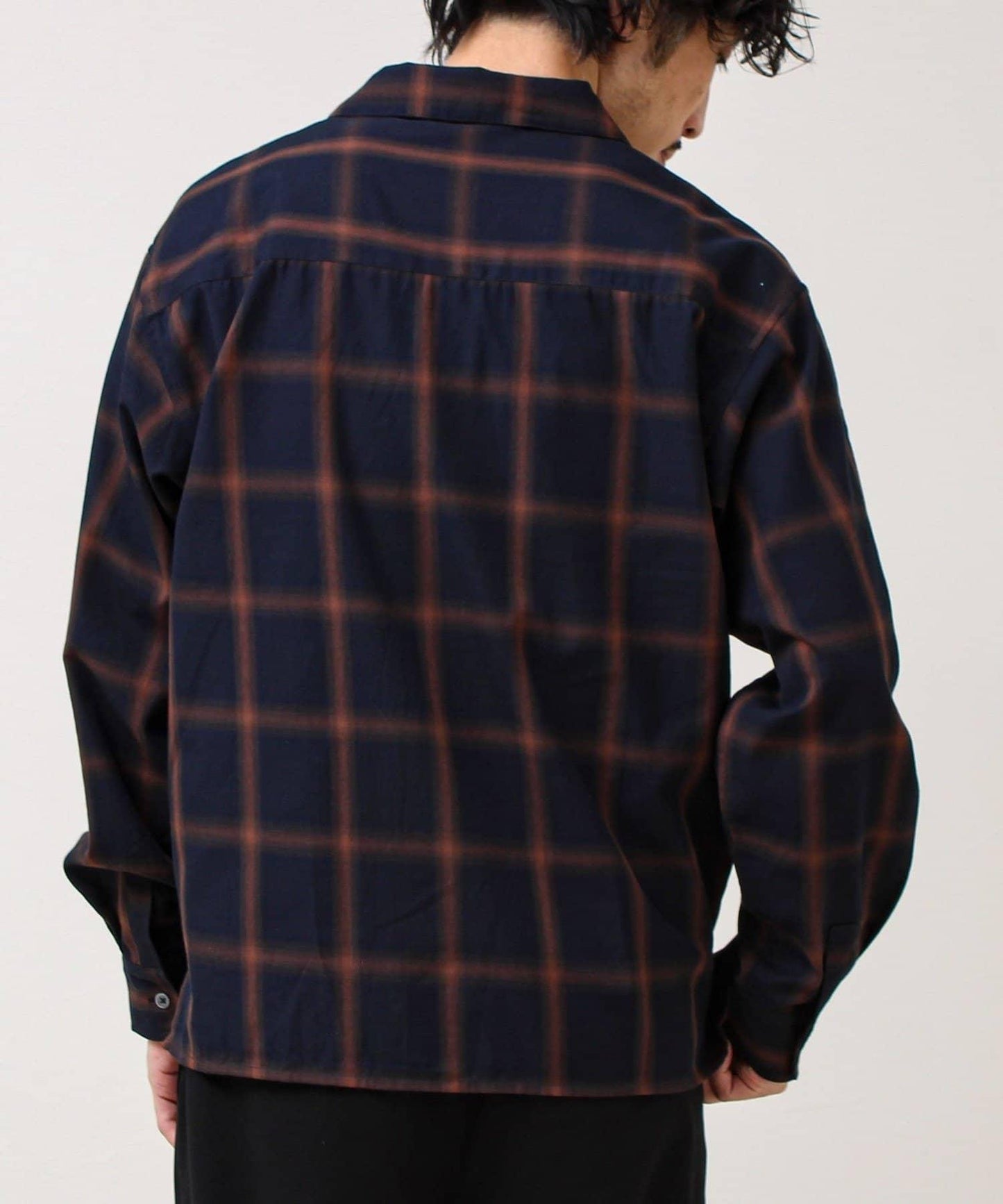 層次感色調 漸變格 長袖襯衫