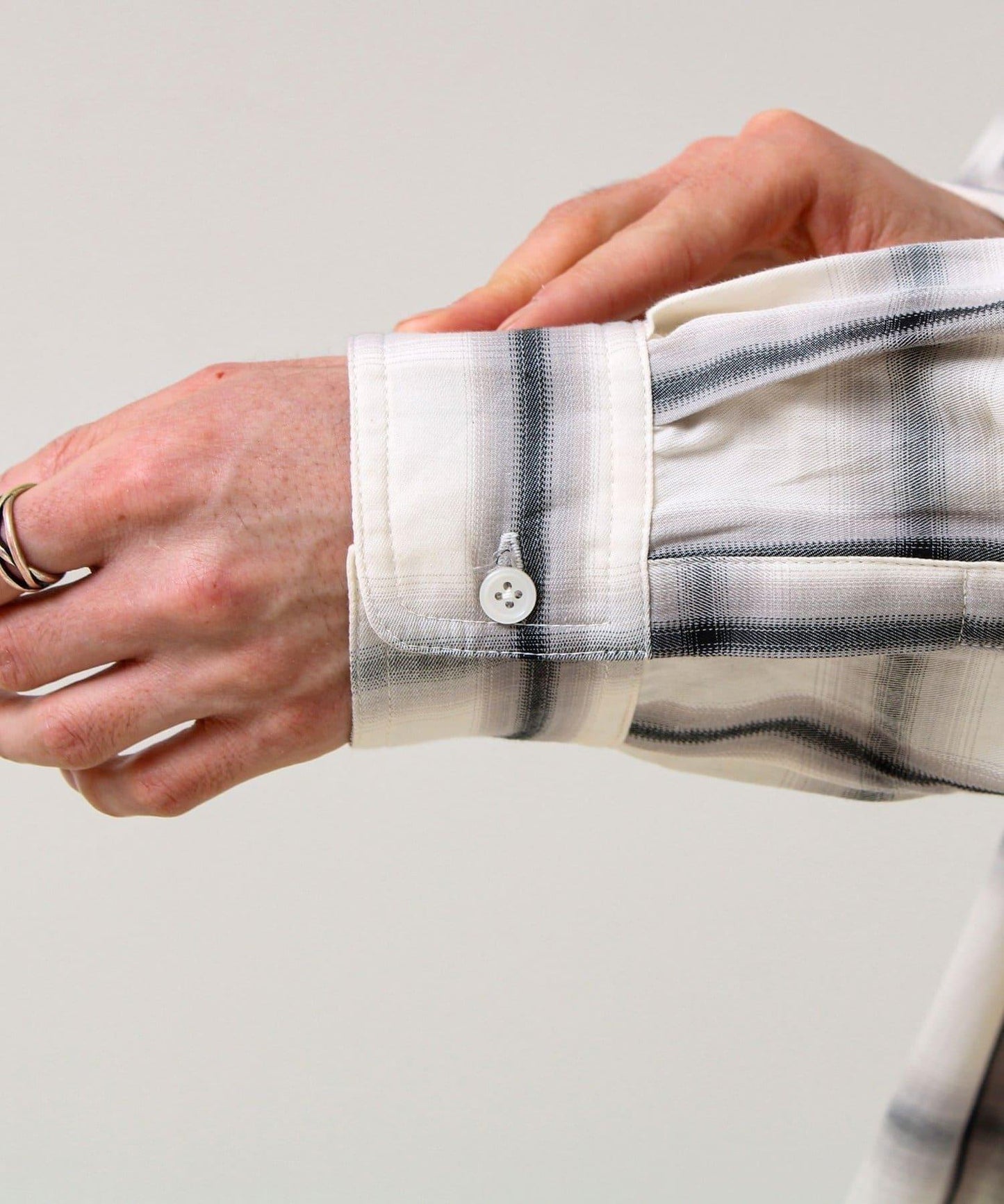 層次感色調 漸變格 長袖襯衫