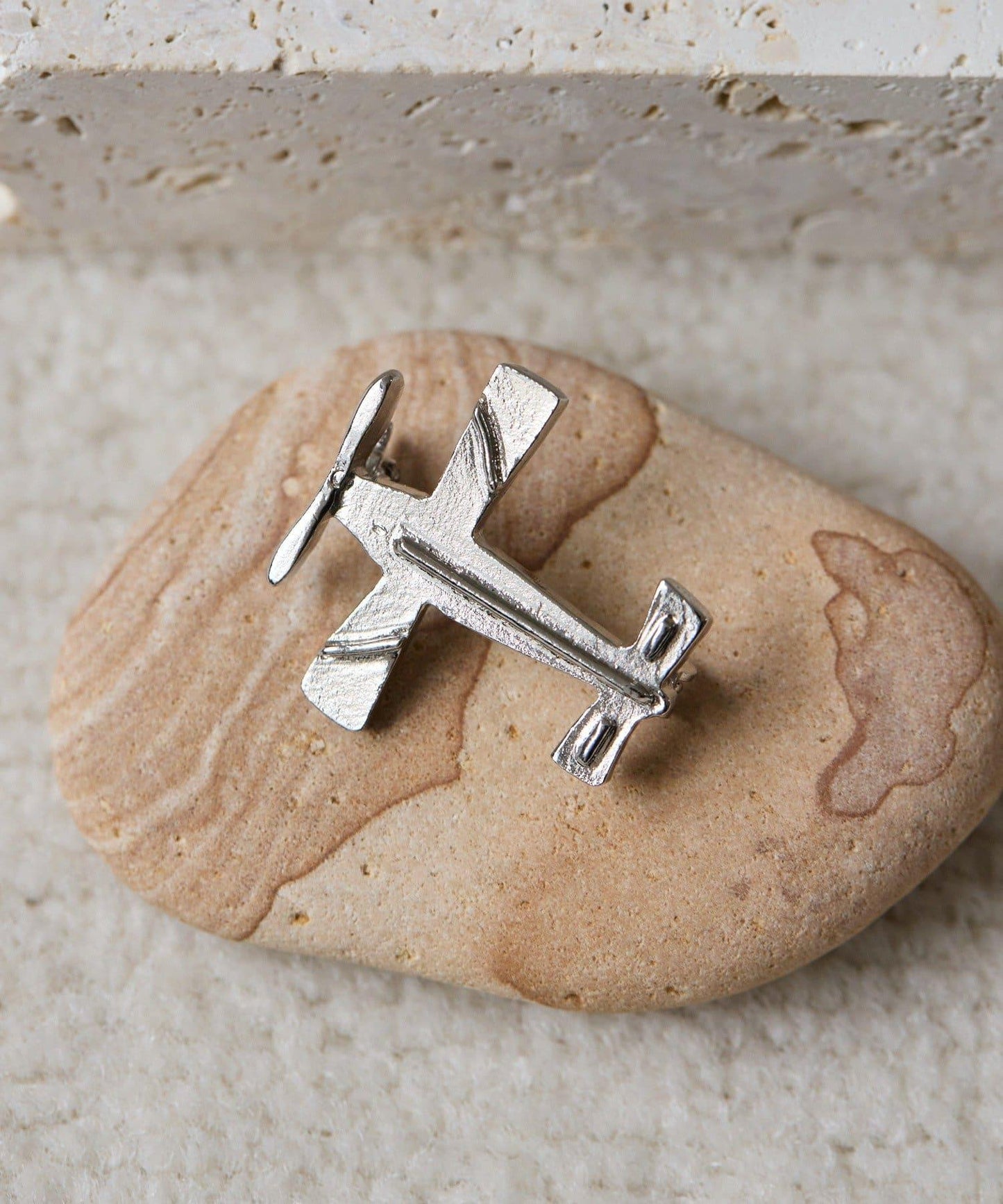 交通工具造型胸針