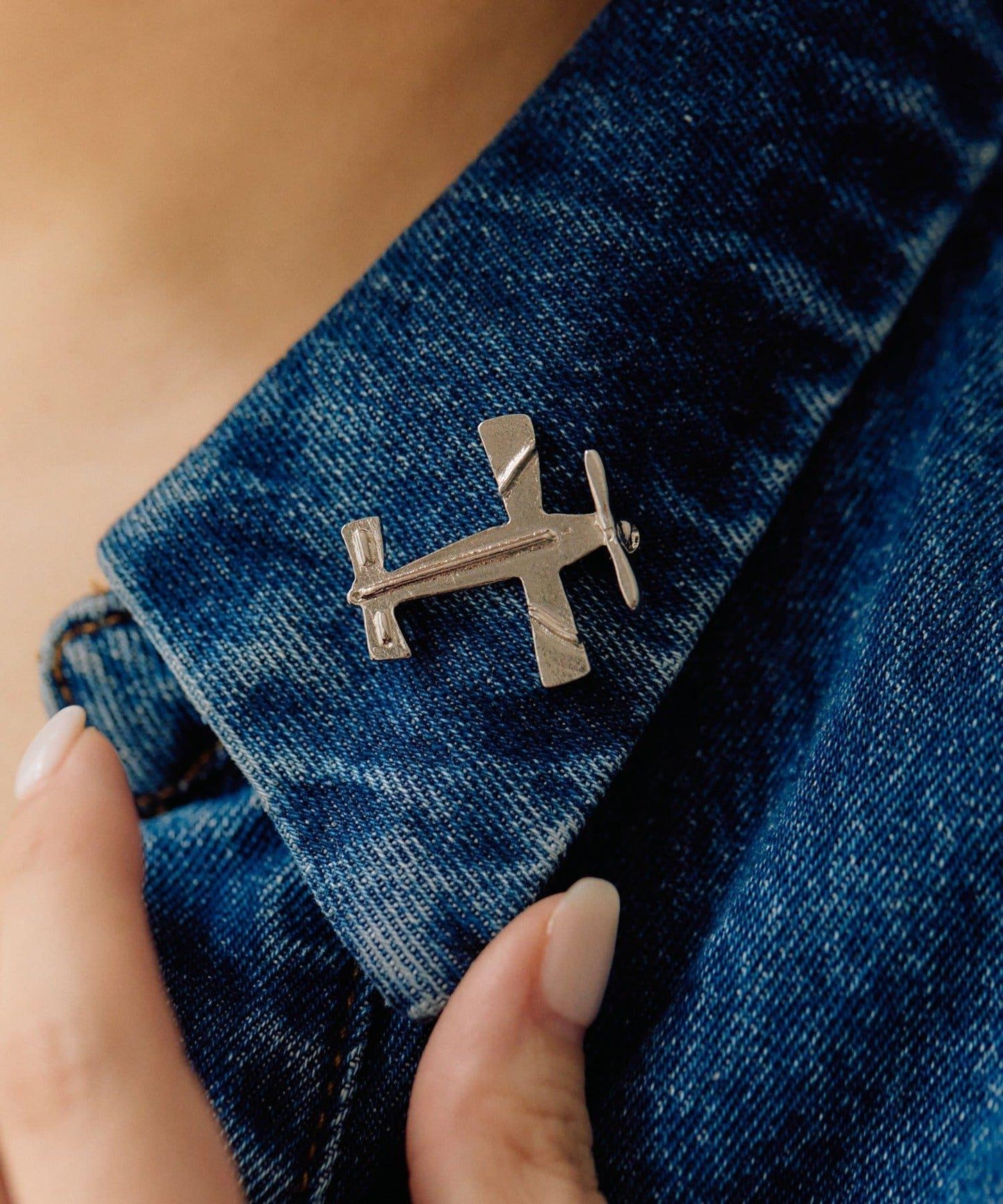 交通工具造型胸針