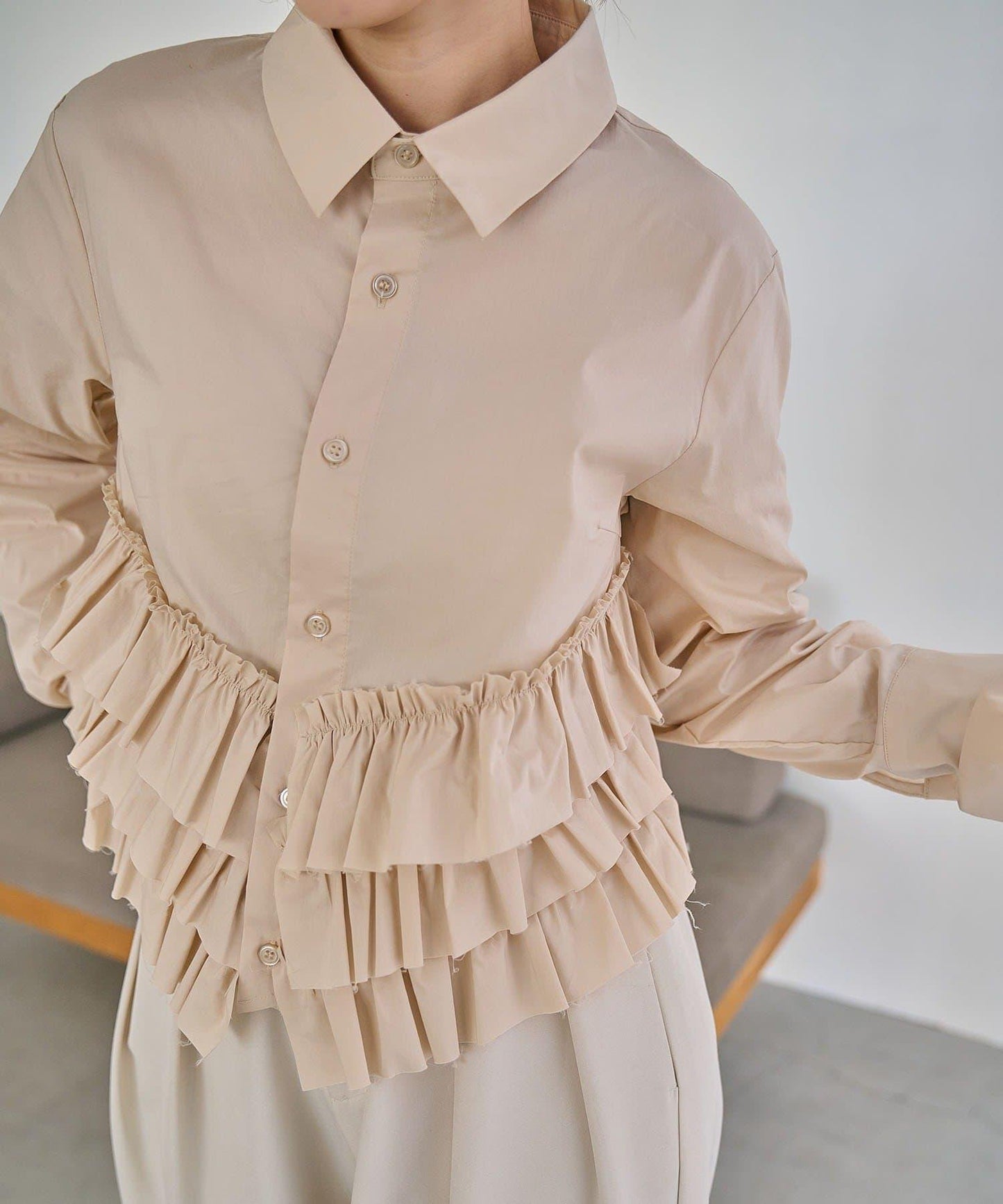 下襬荷葉邊設計 襯衫