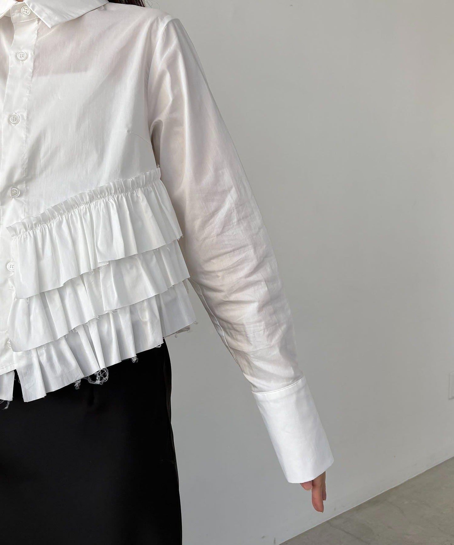 下襬荷葉邊設計 襯衫