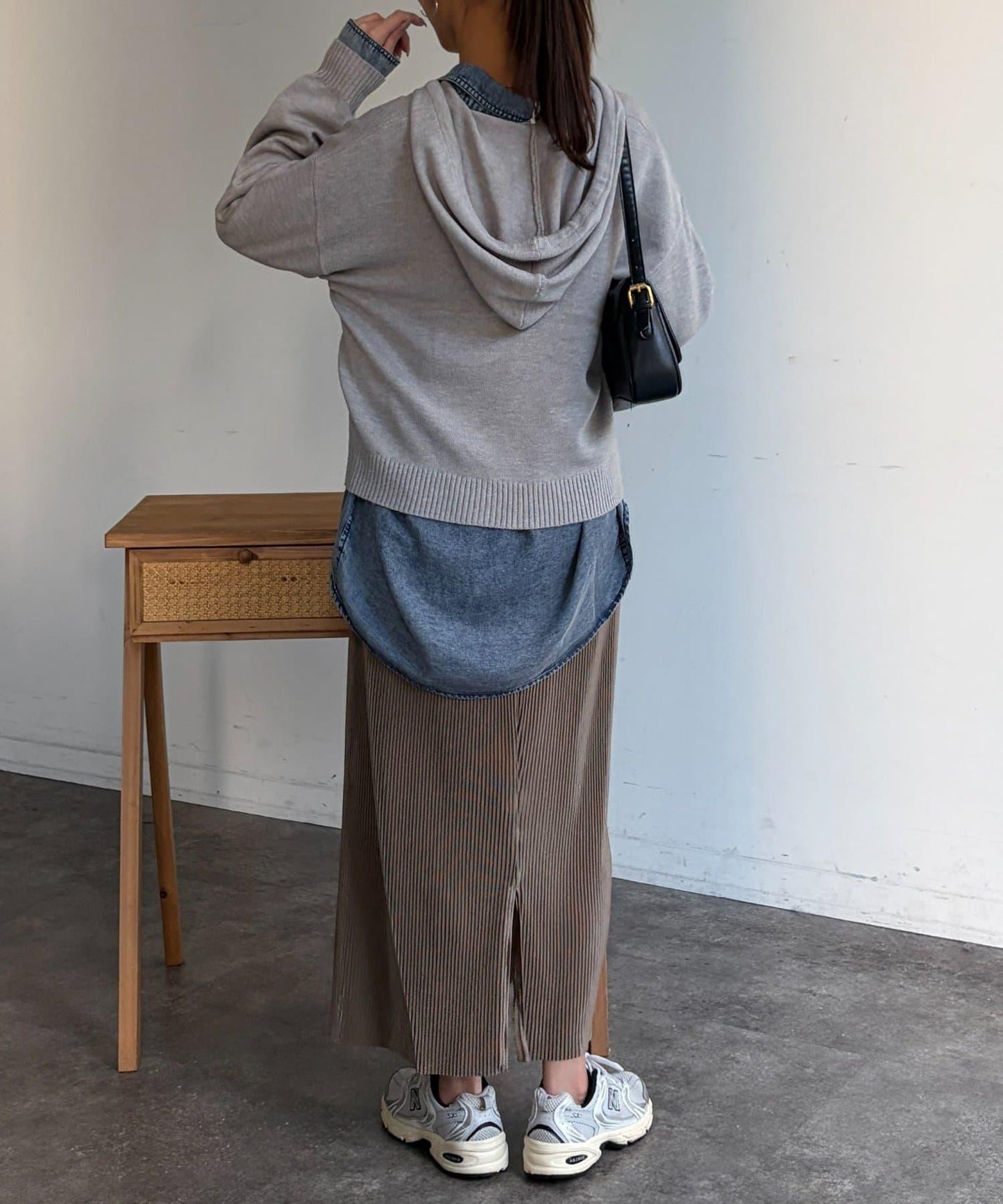 開領設計 針織面料 連帽開衫