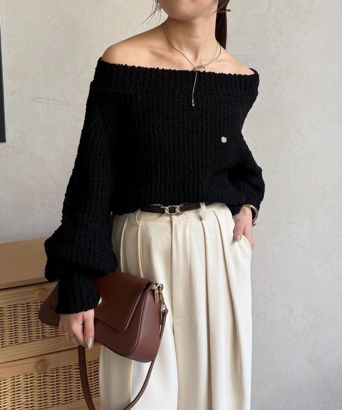 凹凸紗線船領設計針織上衣