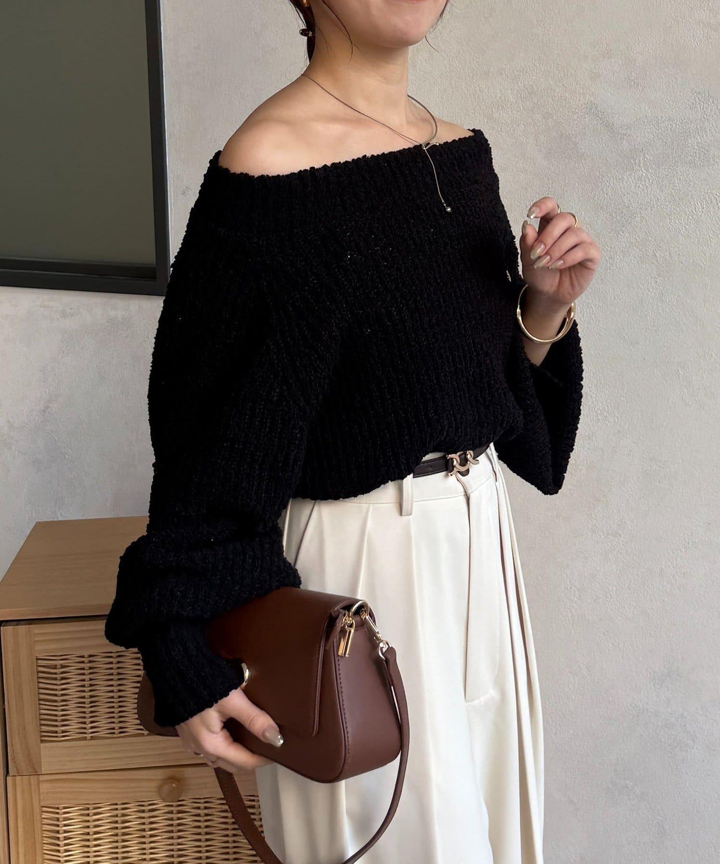 凹凸紗線船領設計針織上衣