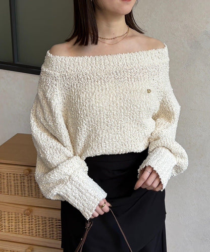 凹凸紗線船領設計針織上衣