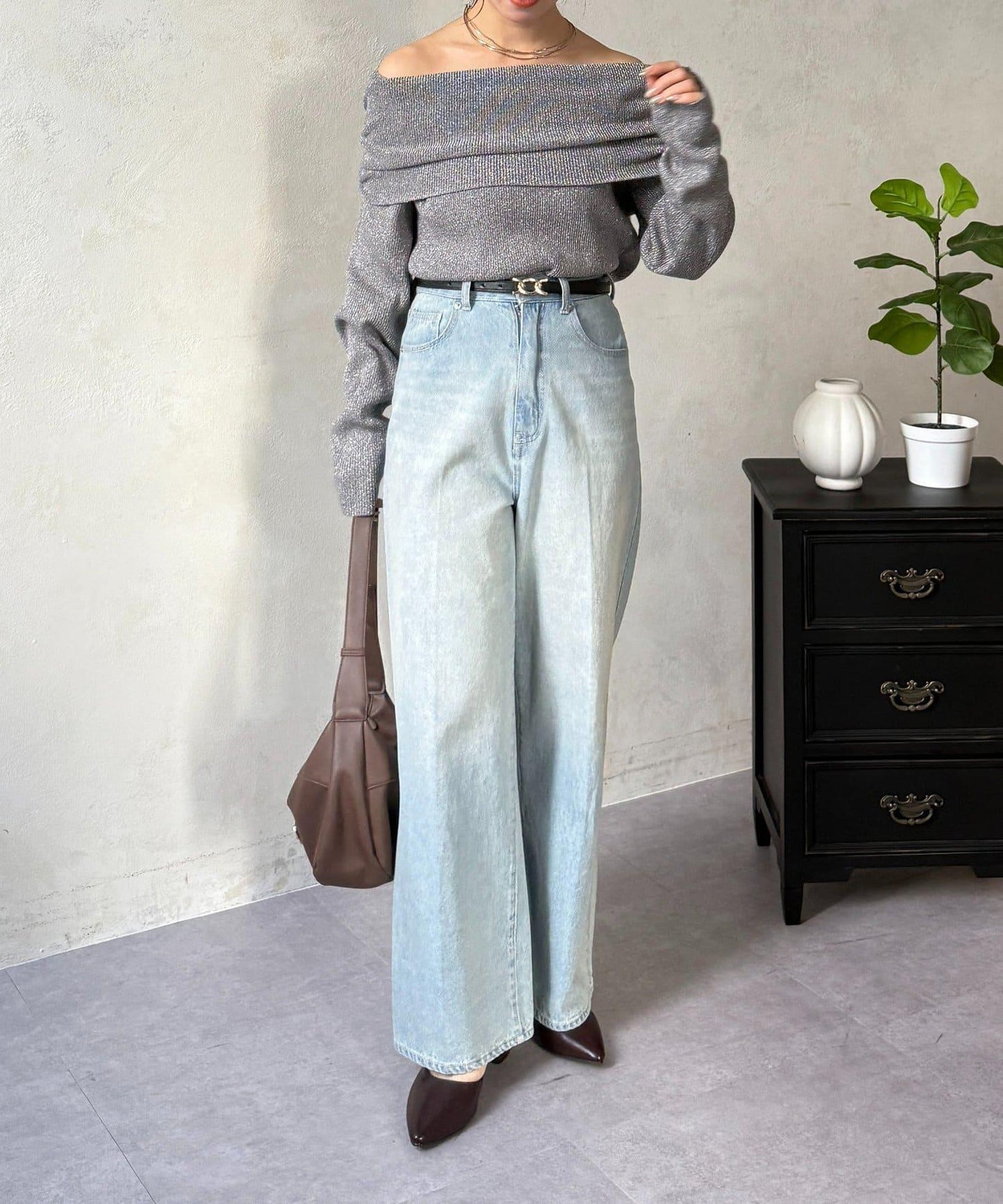 亮絲一字肩針織上衣