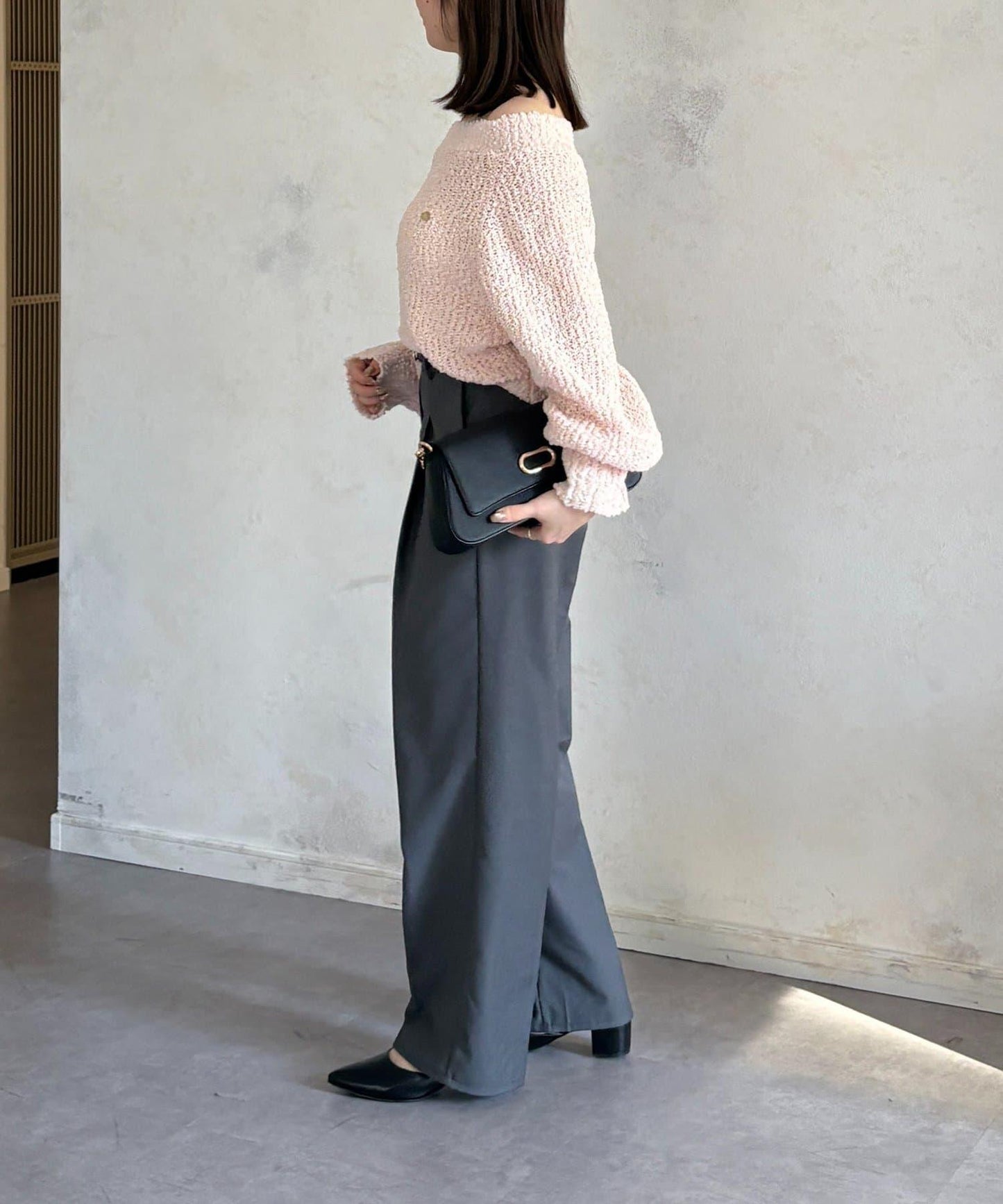 凹凸紗線船領設計針織上衣