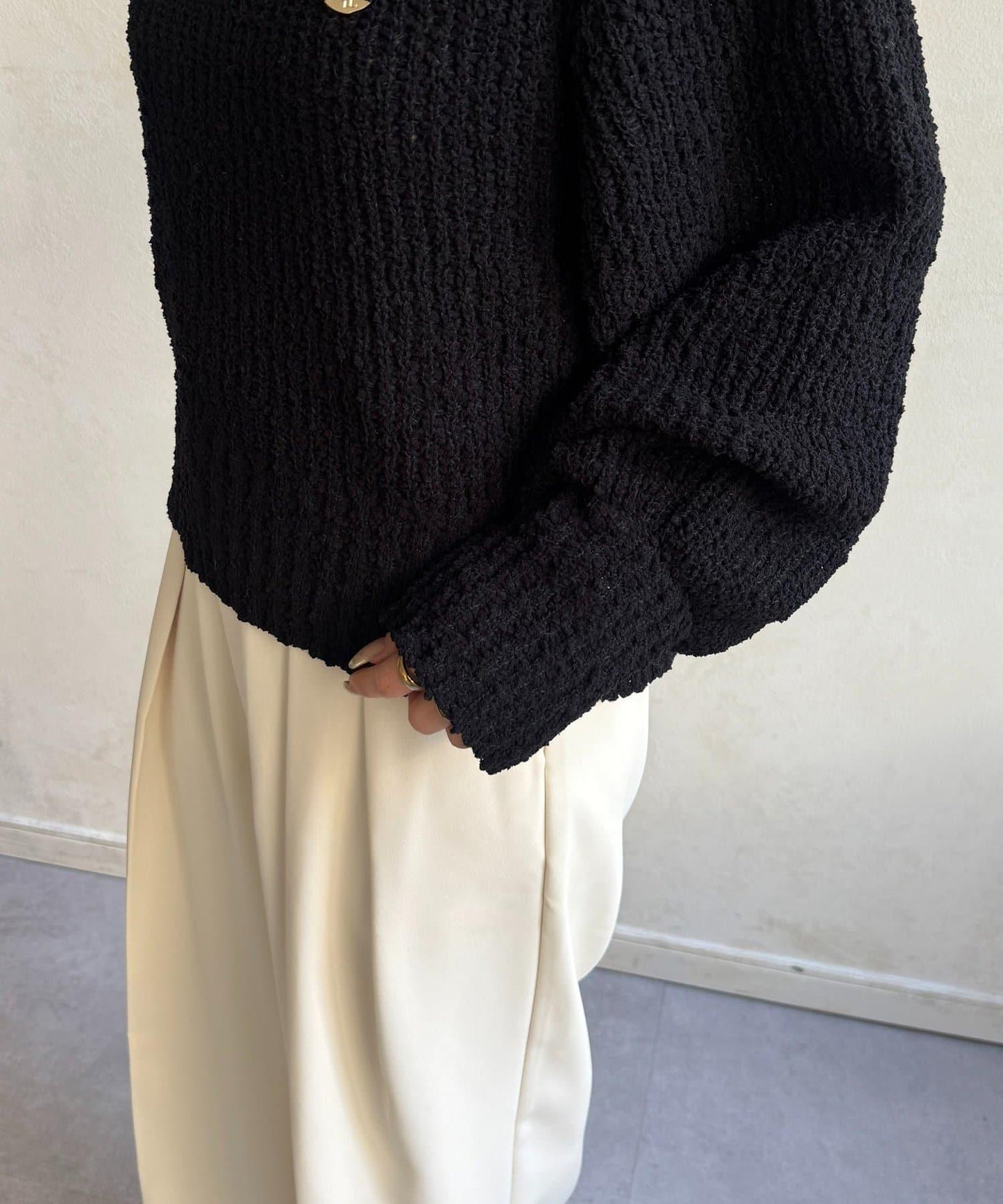 凹凸紗線船領設計針織上衣