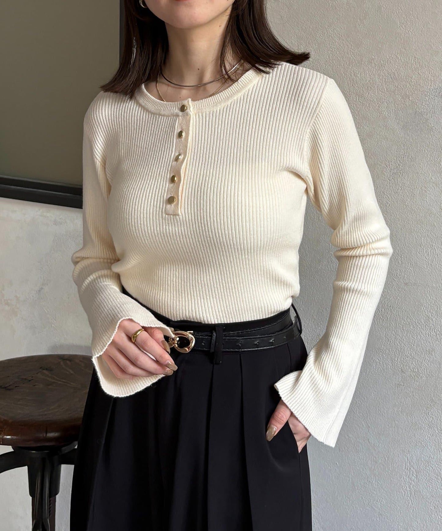 亨利領喇叭袖羅紋針織上衣