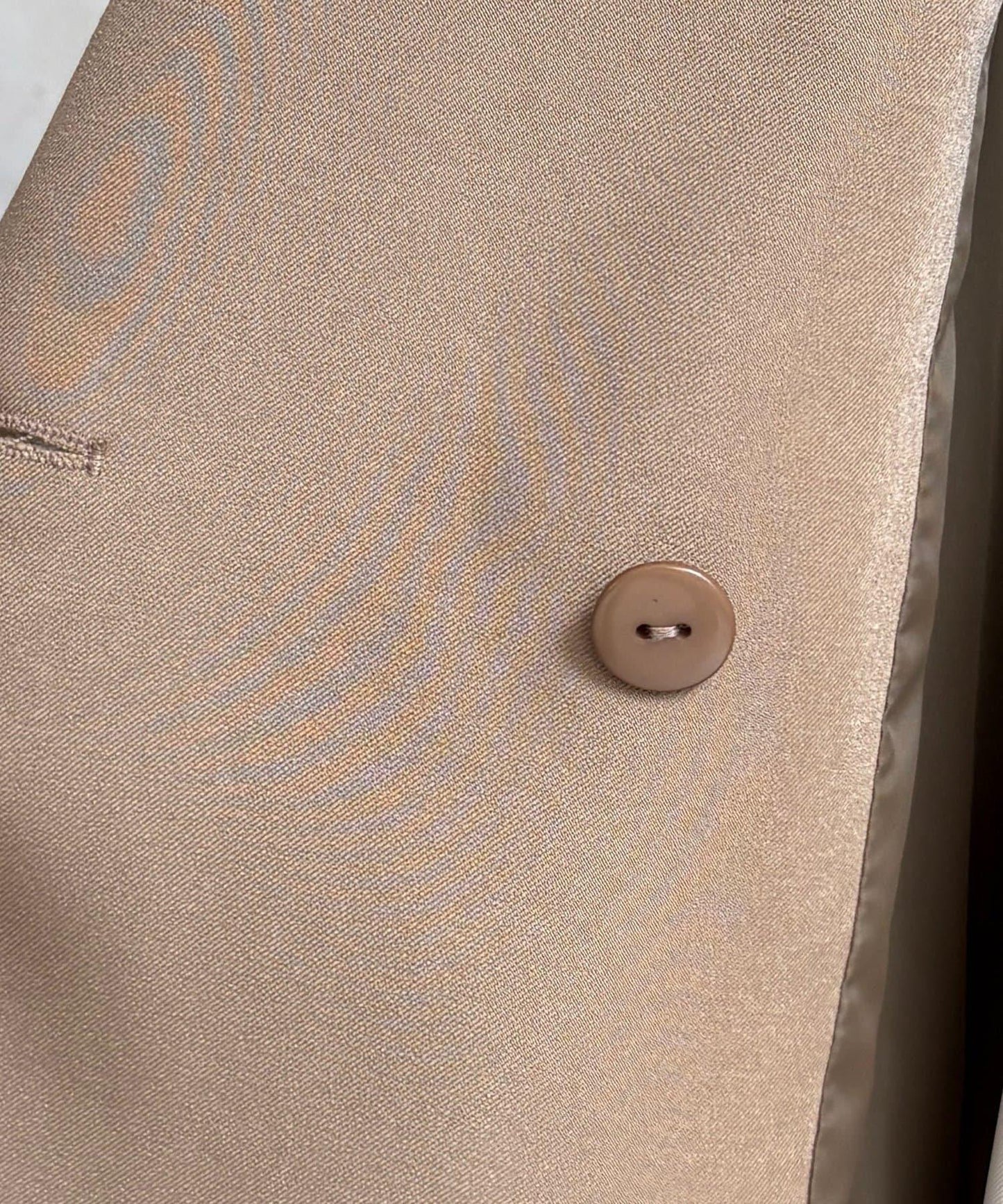 金色紐扣 西裝版型 西裝外套