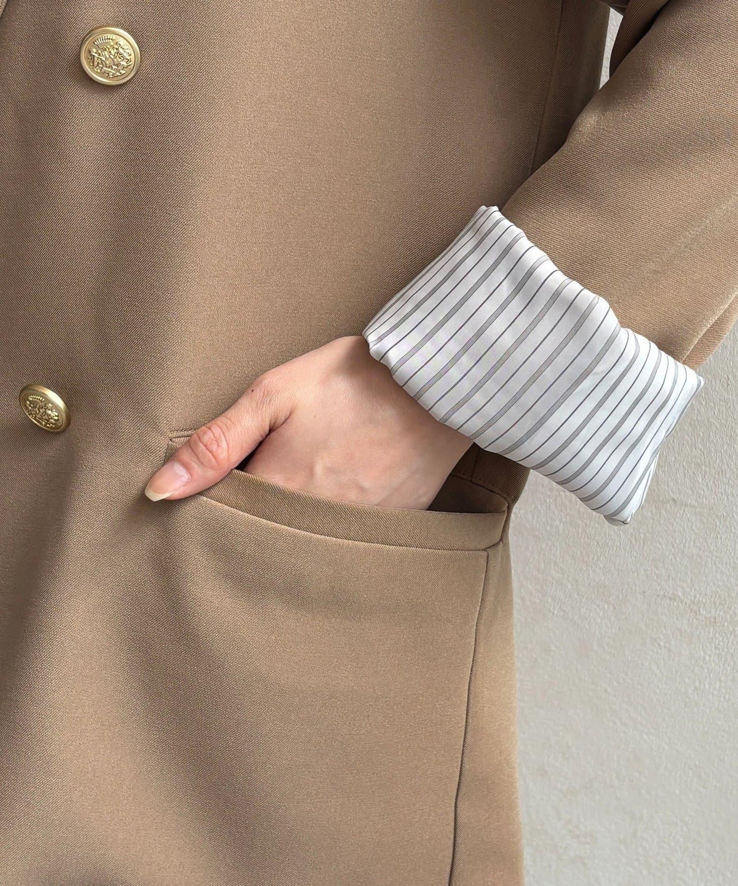 金色紐扣 西裝版型 西裝外套