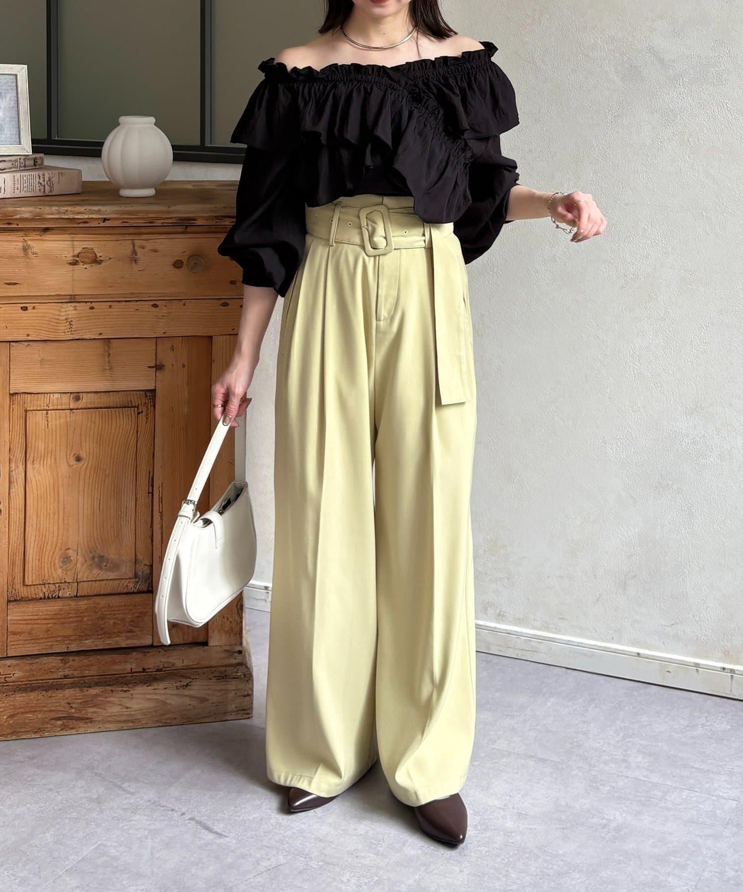 交叉荷葉邊設計 女襯衫